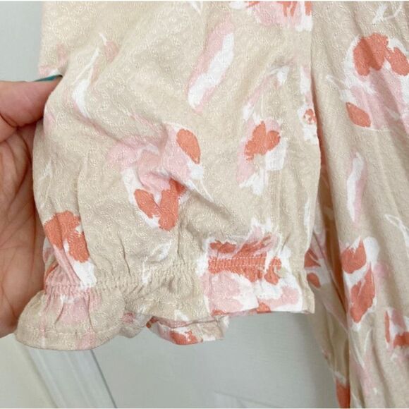 Ophelia Roe Cream & Pink Floral Smocked Peplum Top Plus Size 3X - Picture 3 of 6